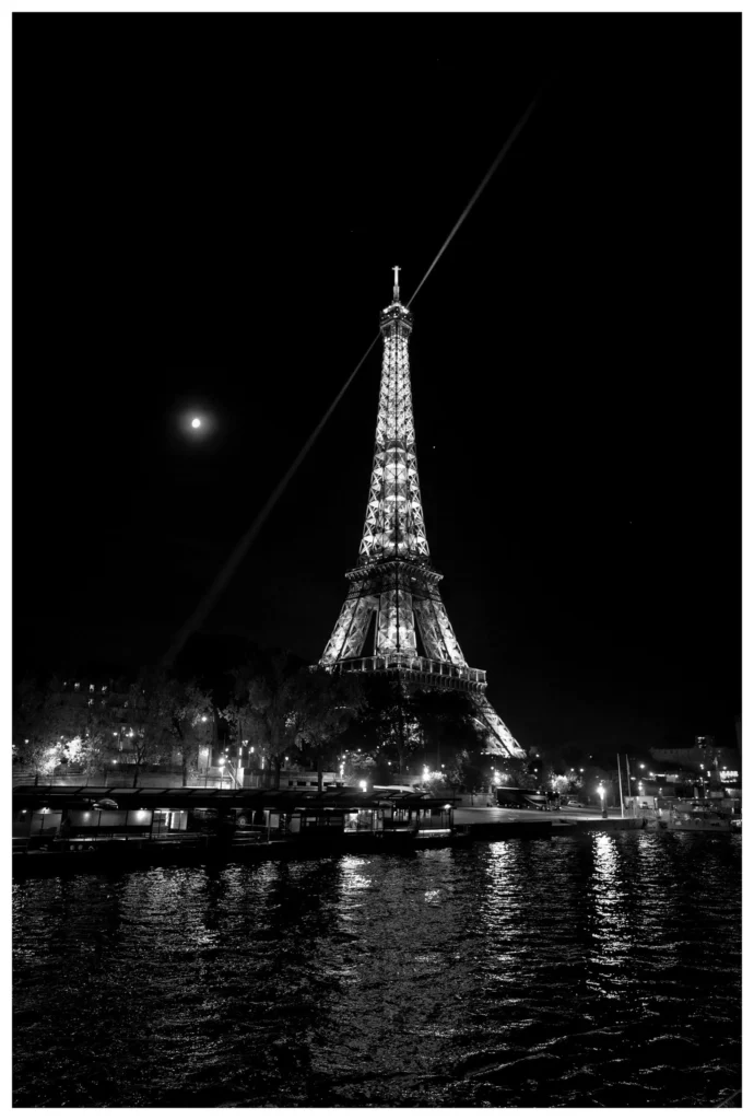paris-24-Eiffel-at-night
